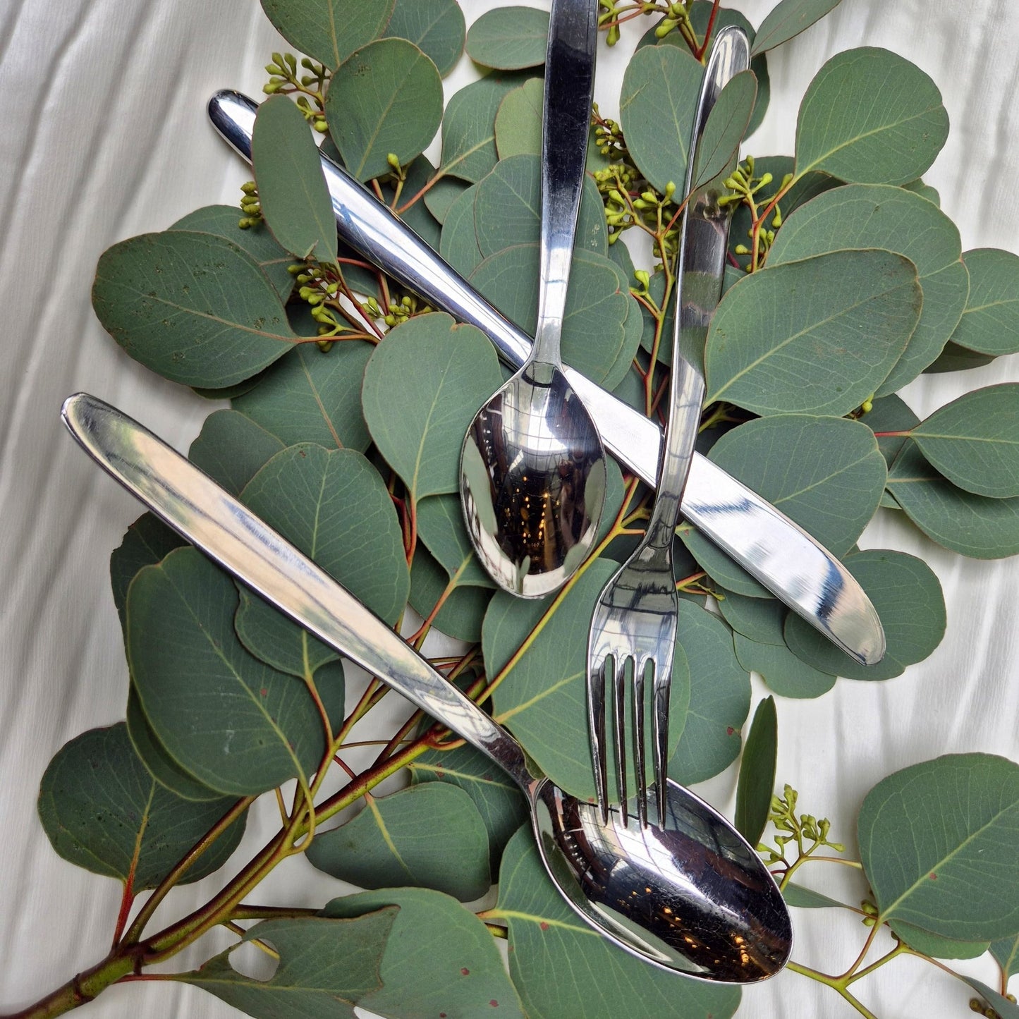 Perpetual table knife