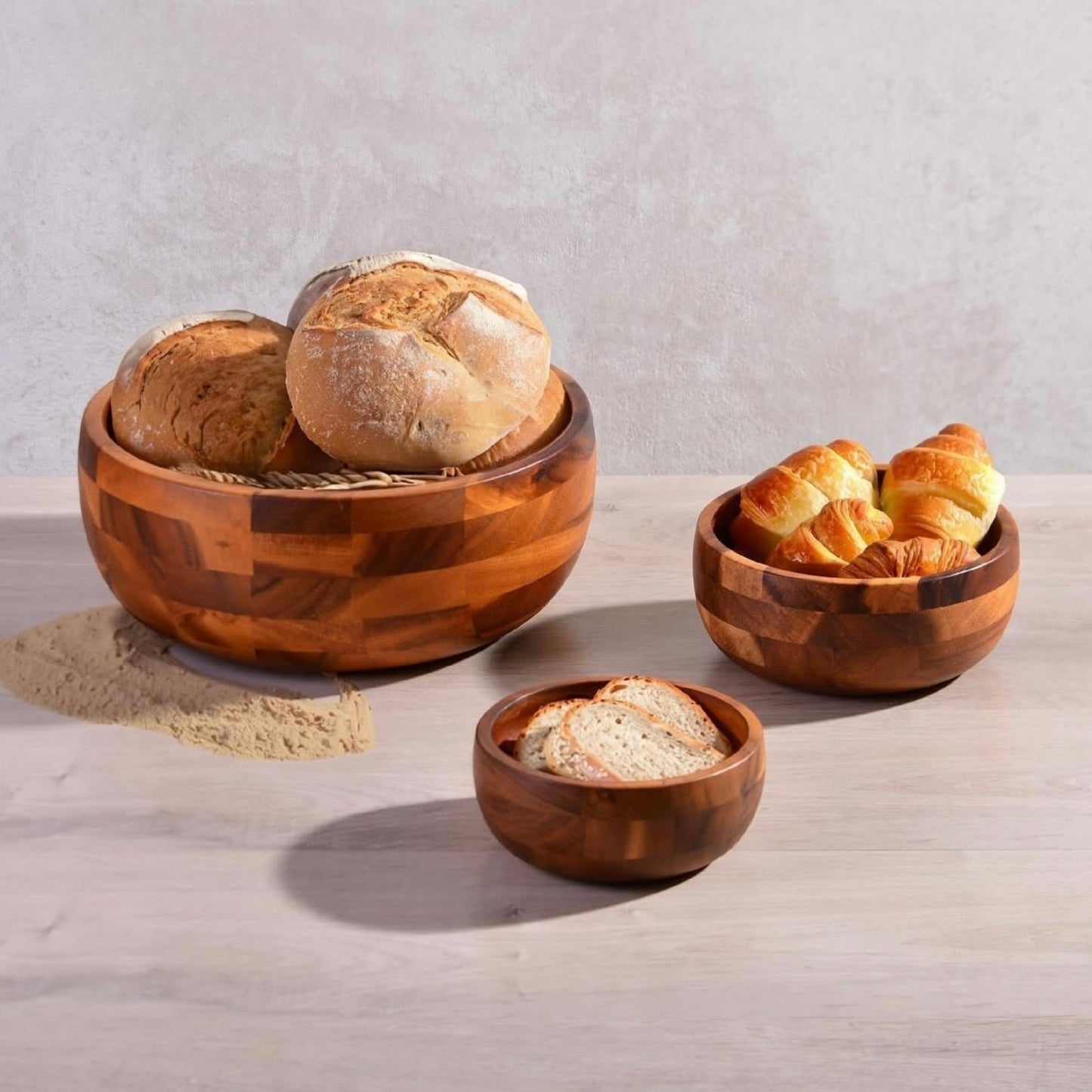 Medium round stackable bowl 19cm – Acacia wood